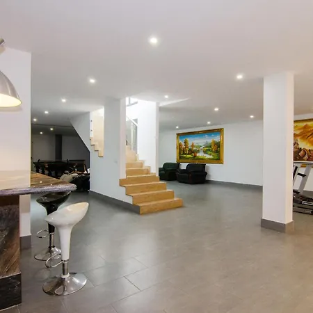 Cerca Barcelona Hotell
